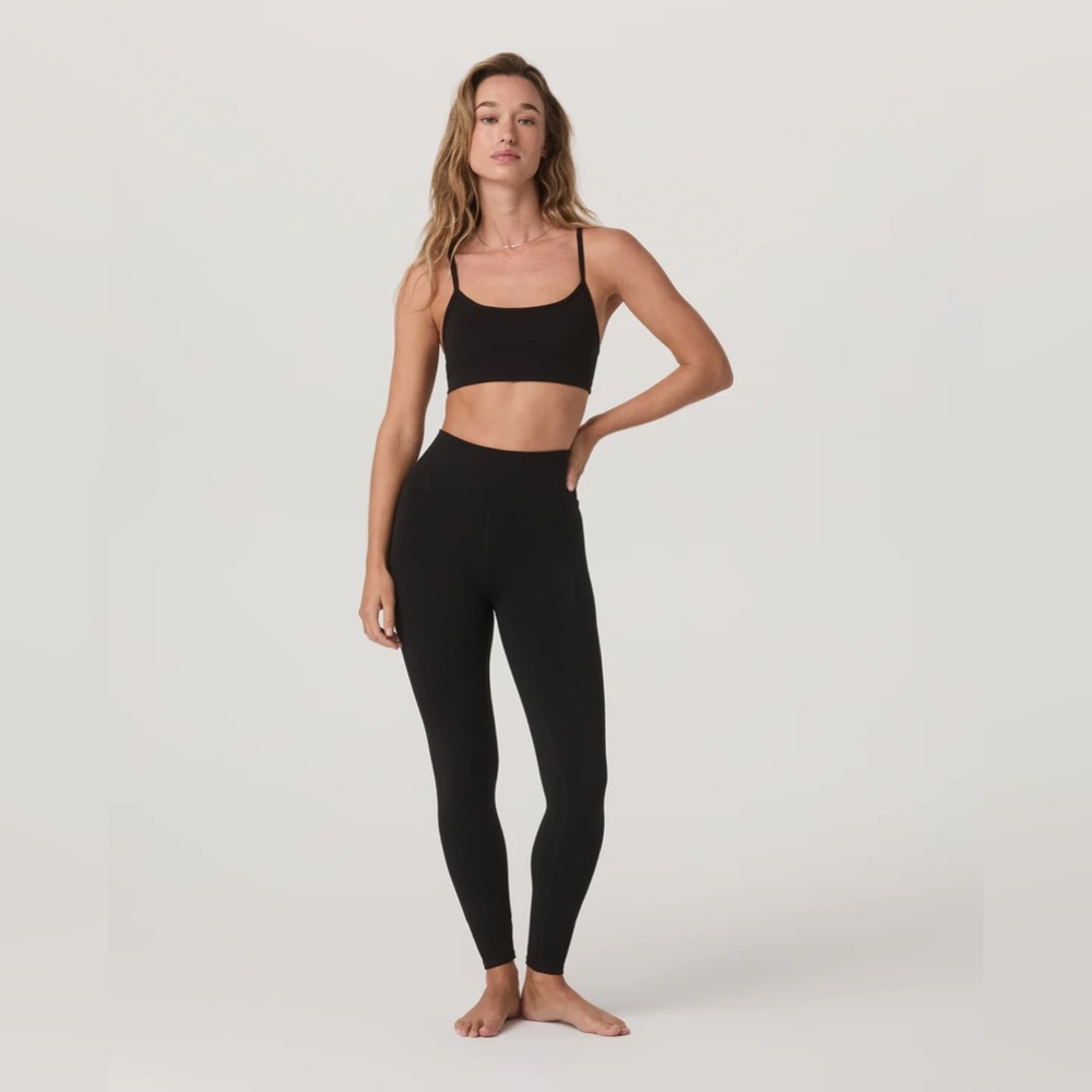 Vuori AllTheFeels™ Legging Size L, NWT